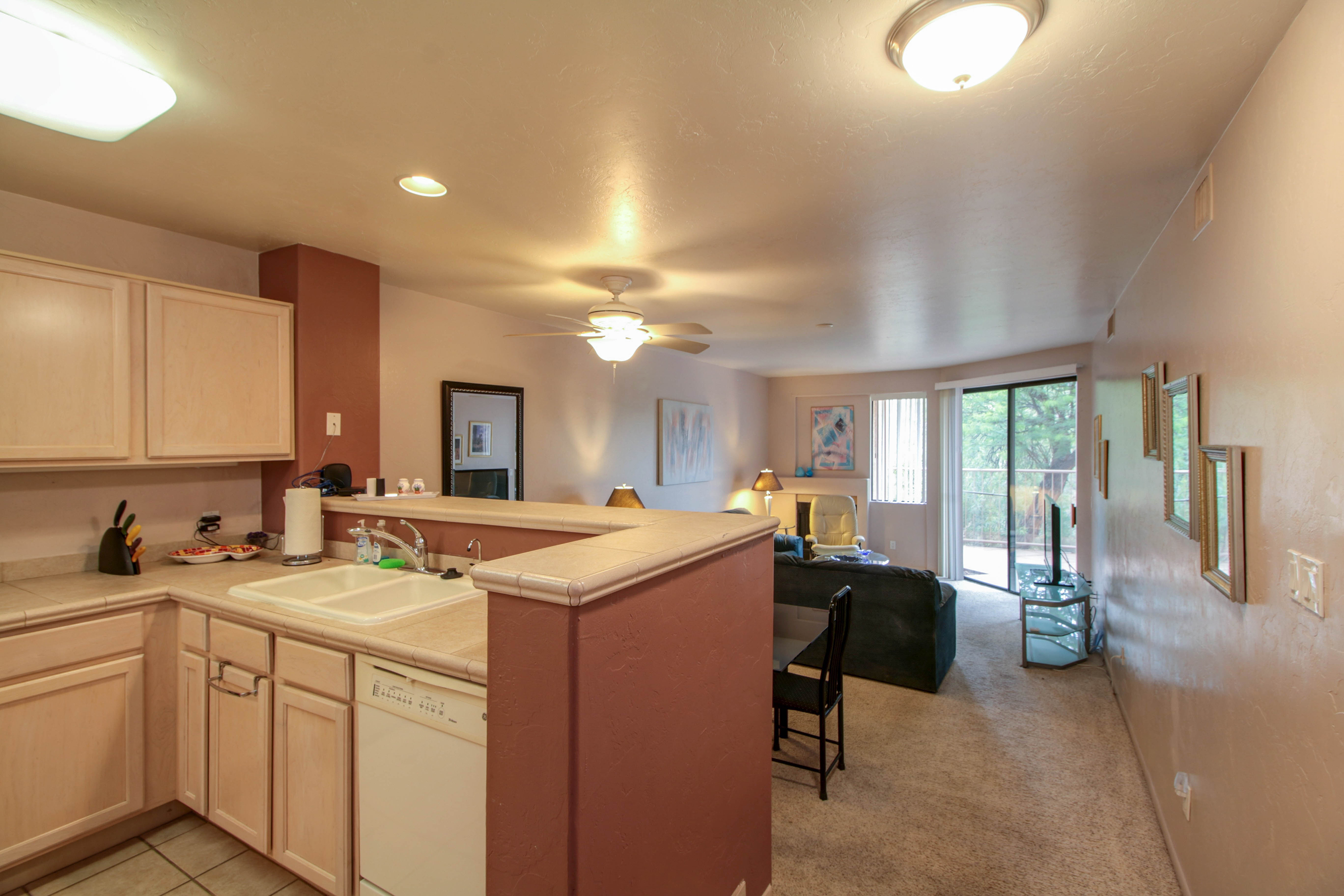 5675 North Camino Esplendora #4121